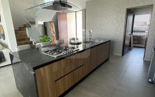 P33.- Casa en VENTA En Real Campestre