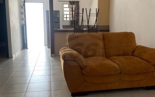 R76.-  CASA EN RENTA COLONIA ANTONIO SIBILLA SURITA