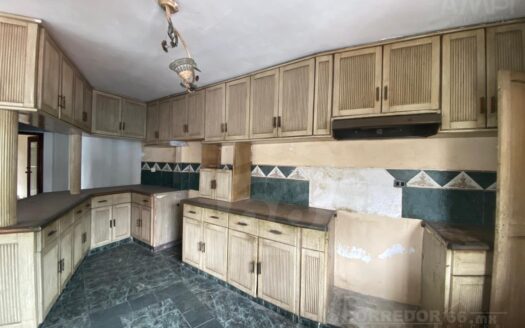 CASA EN VENTA CON LOCALES COMERCIALES – AV. USUMACINTA COL. REFORMA, VILLAHERMOSA, TABASCO