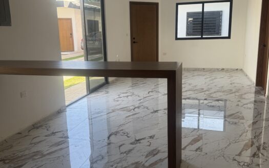 P08.- Casa en RENTA en la Privada "BRISAS"