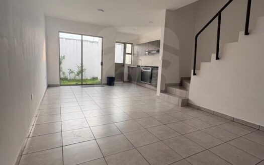 CASA EN VENTA RESIDENCIAL ALTOZANO