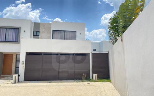 CASA EN RENTA FRACCIONAMIENTO KANTE