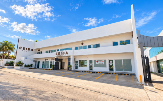 E107.- Local Comercial en Renta de 40m2 | Plaza Ceiba