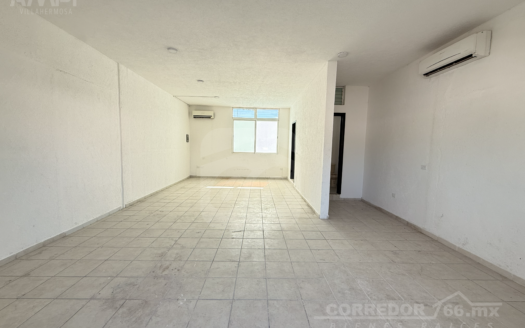 E107.- Local Comercial en Renta de 40m2 | Plaza Ceiba