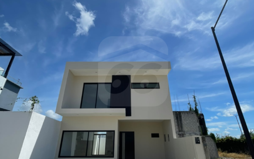 E110.- CASA EN VENTA EN REAL DEL PALMA